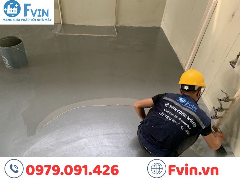 Nhân sự F VIN đang triển khai sơn epoxy ESD