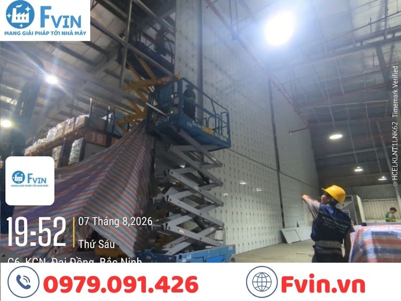 Giám sát của F VIN đang theo dõi sát sao công việc